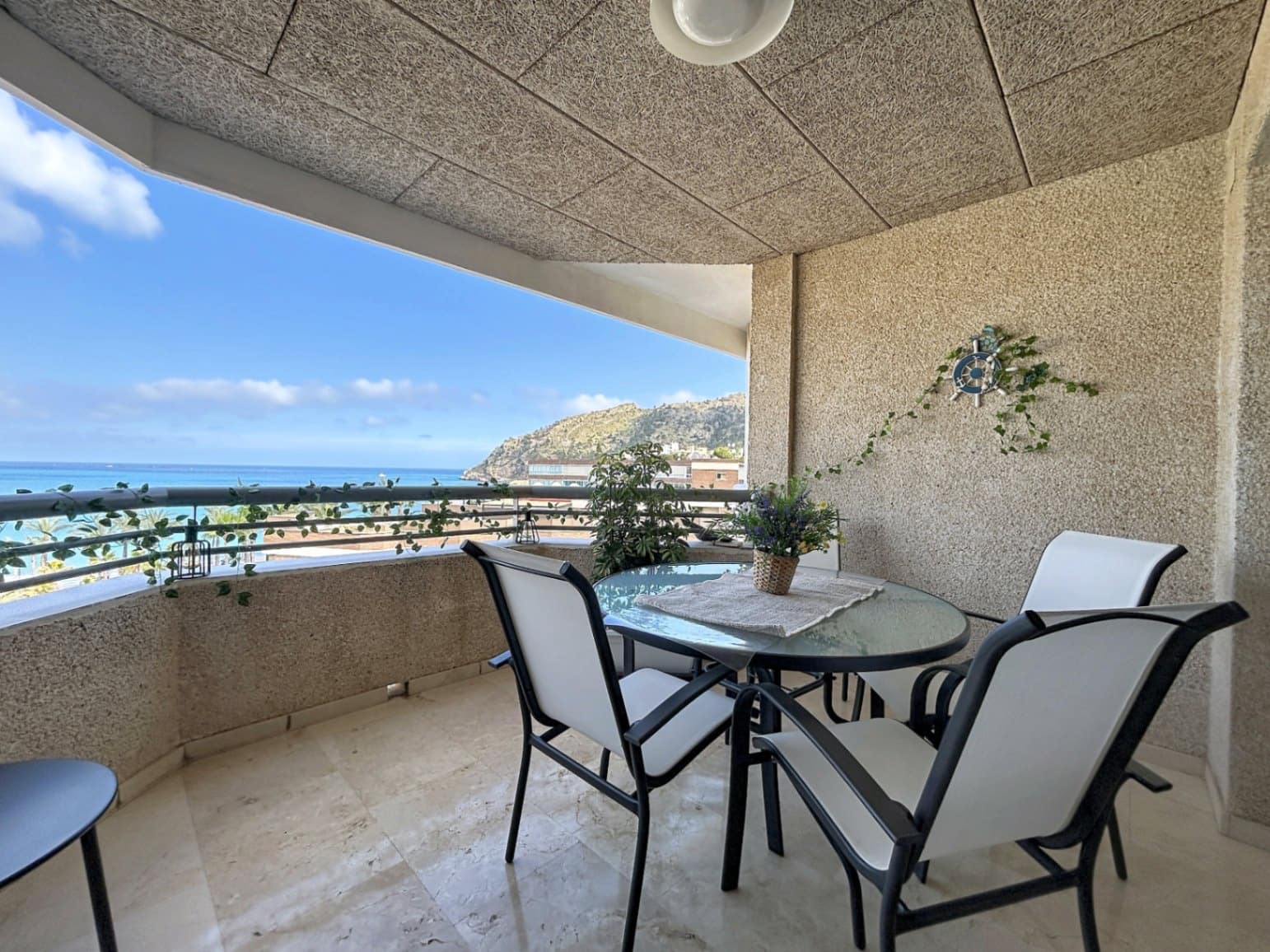 2 bedroom Apartment for rent in Albir with pool garage - € 1,800 (Ref: 9844467)