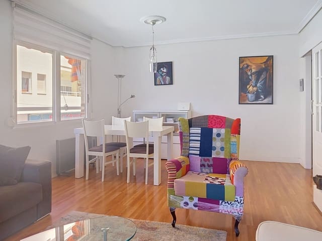 3 soveværelse Lejlighed til salg i Pueblo - Urbanizaciones, Alfaz del Pi / L'Alfàs del Pi med garage - € 269.000 (Ref: 9844543)