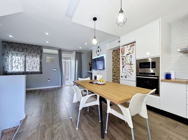 3 soveværelse Bungalow til salg i Polop med swimmingpool garage - € 315.000 (Ref: 9849824)