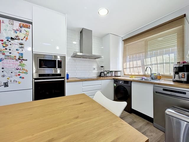 3 soveværelse Bungalow til salg i Polop med swimmingpool garage - € 315.000 (Ref: 9849824)