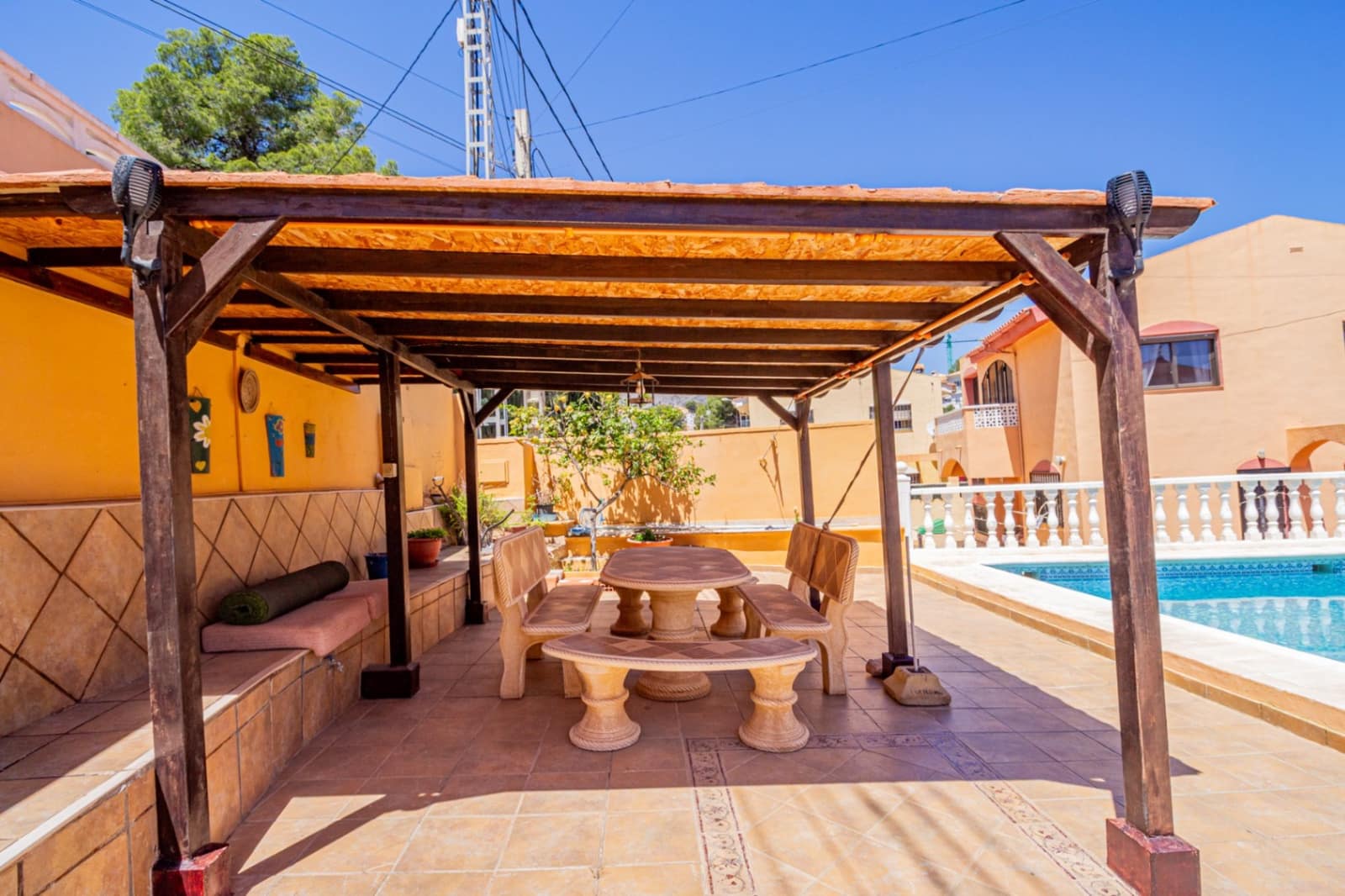 4 soveværelse Villa til salg i La Nucia med swimmingpool garage - € 490.000 (Ref: 9850476)