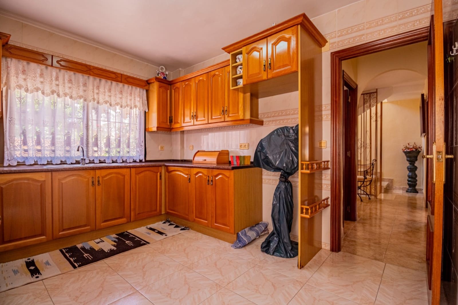 4 soveværelse Villa til salg i La Nucia med swimmingpool garage - € 490.000 (Ref: 9850476)