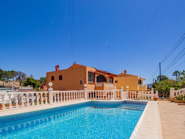 4 soveværelse Villa til salg i La Nucia Pueblo  , La Nucia med swimmingpool garage - € 490.000 (Ref: 9850476)
