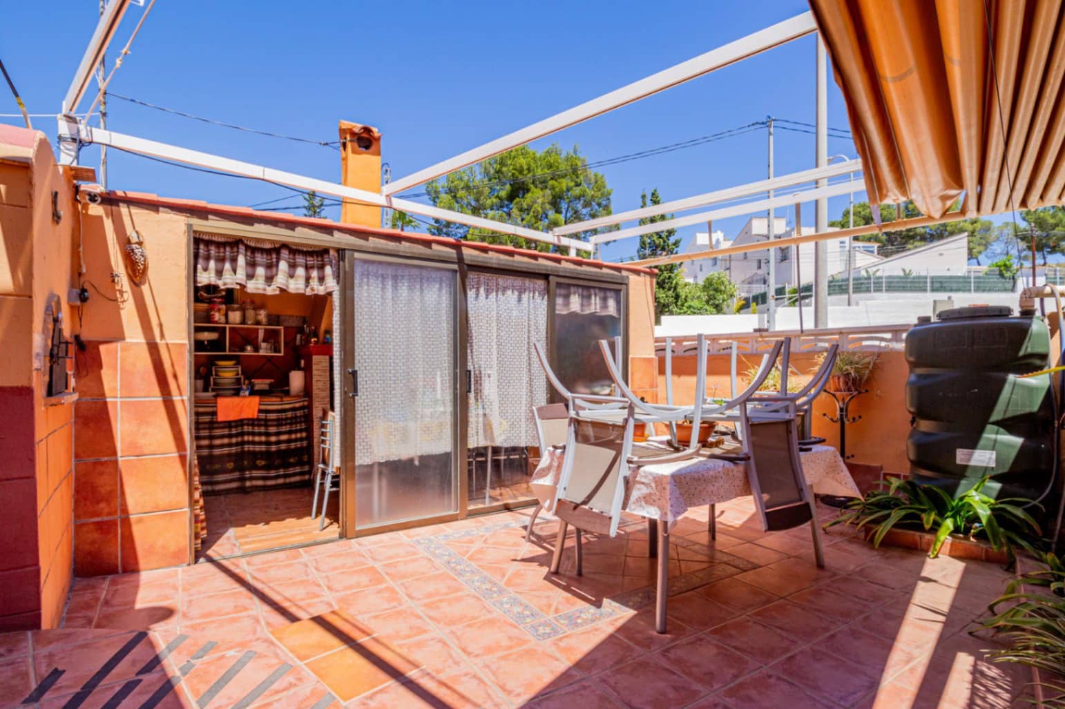 4 soveværelse Villa til salg i La Nucia med swimmingpool garage - € 490.000 (Ref: 9850476)