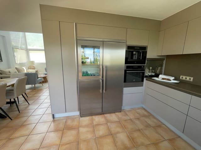 4 slaapkamer Halfvrijstaande villa te koop in Albir, Alfaz del Pi / L'Alfàs del Pi met zwembad garage - € 575.000 (Ref: 9879999)