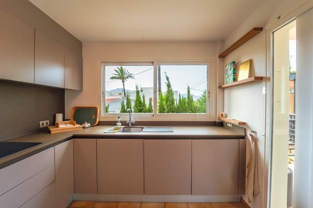 4 soveværelse Semi-Rækkehus til salg i Albir, Alfaz del Pi / L'Alfàs del Pi med swimmingpool garage - € 575.000 (Ref: 9879999)