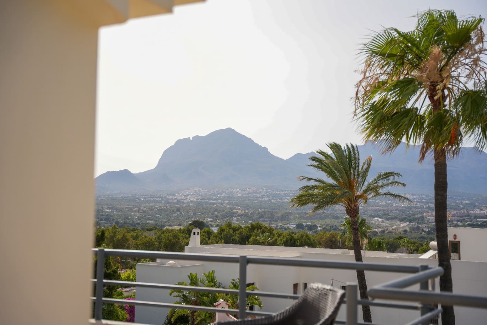 4 slaapkamer Halfvrijstaande villa te koop in Albir met zwembad garage - € 575.000 (Ref: 9879999)