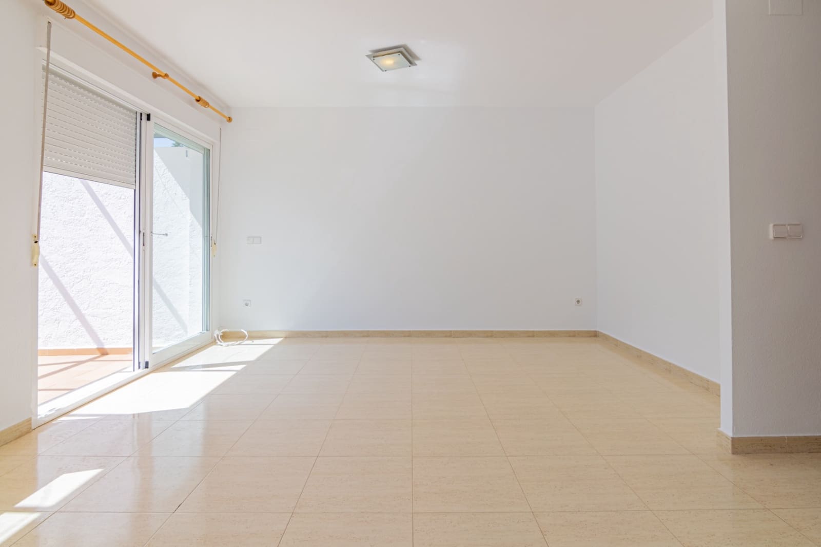 3 bedroom Bungalow for rent in Albir with pool garage - € 1,600 (Ref: 9934452)