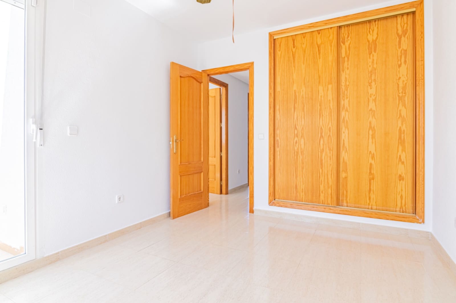 3 bedroom Bungalow for rent in Albir with pool garage - € 1,600 (Ref: 9934452)
