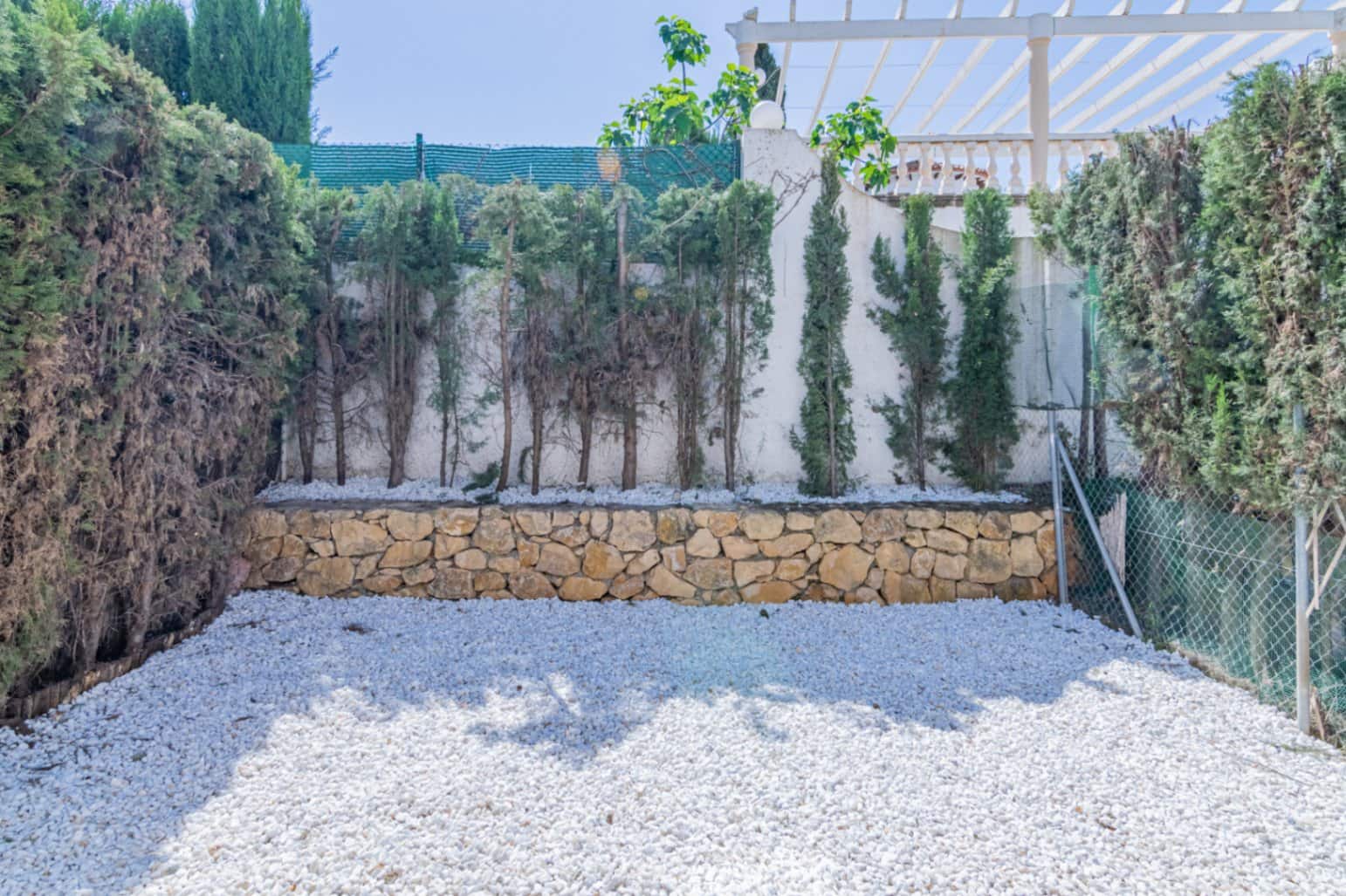 3 bedroom Bungalow for rent in Albir with pool garage - € 1,600 (Ref: 9934452)