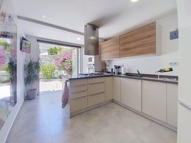 4 soverom Bungalow til salgs i Pueblo - Urbanizaciones, Alfaz del Pi / L'Alfàs del Pi med svømmebasseng garasje - € 395 000 (Ref: 9936645)
