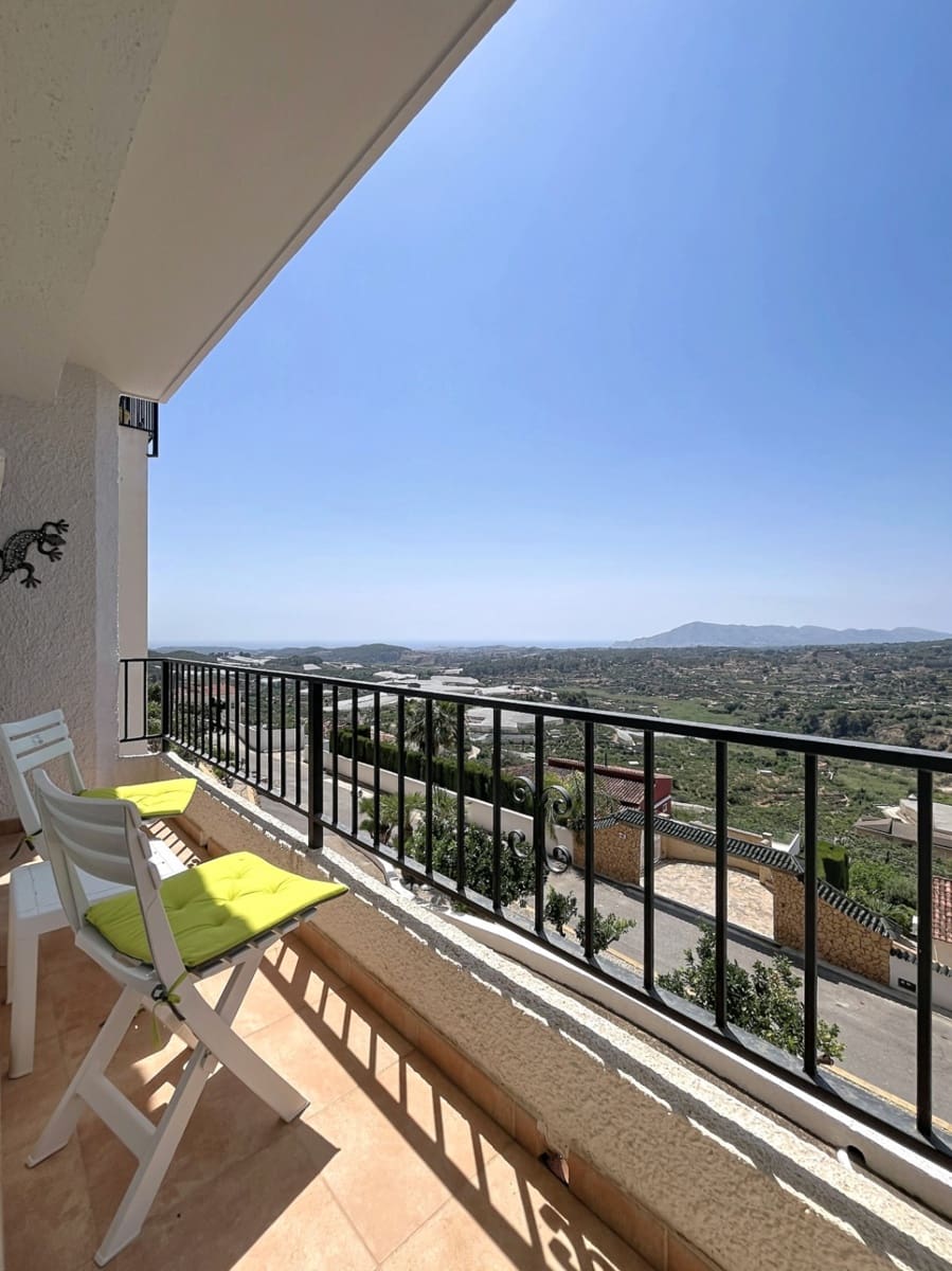 5 sypialnia Willa na sprzedaż w Callosa d'En Sarria z basenem garażem - 745 000 € (Ref: 9937102)