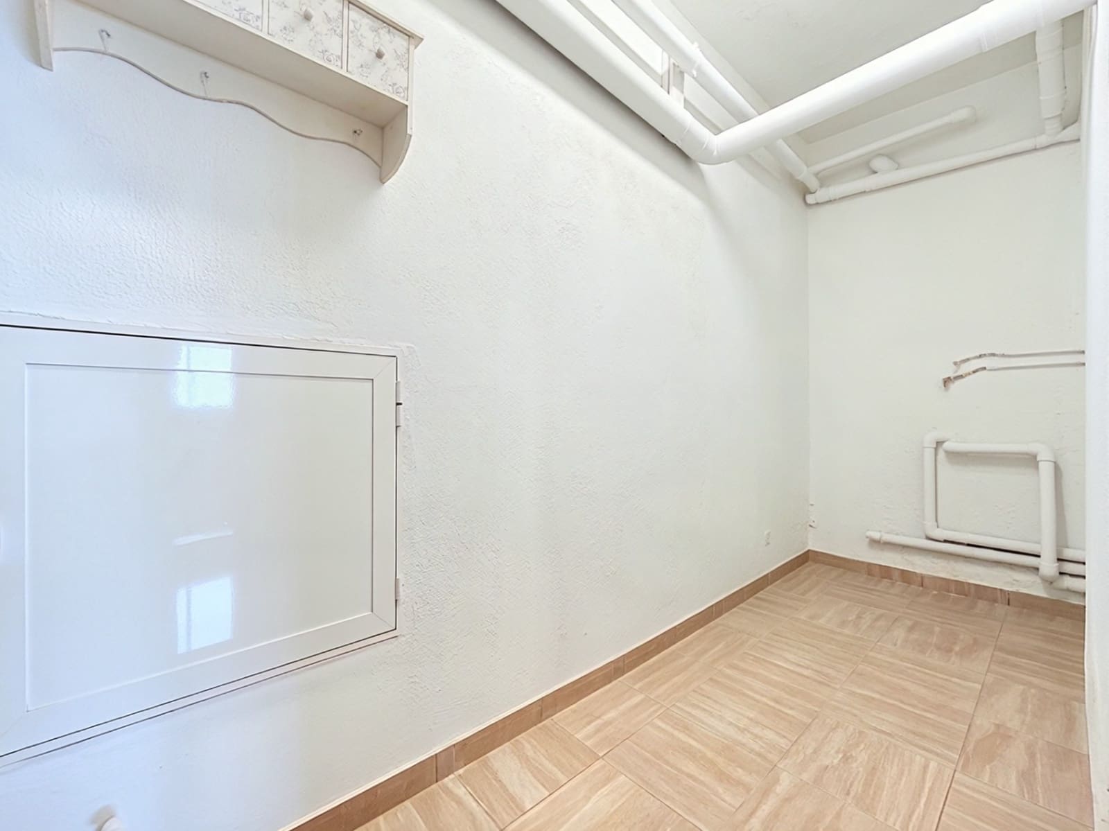 5 sypialnia Willa na sprzedaż w Callosa d'En Sarria z basenem garażem - 745 000 € (Ref: 9937102)
