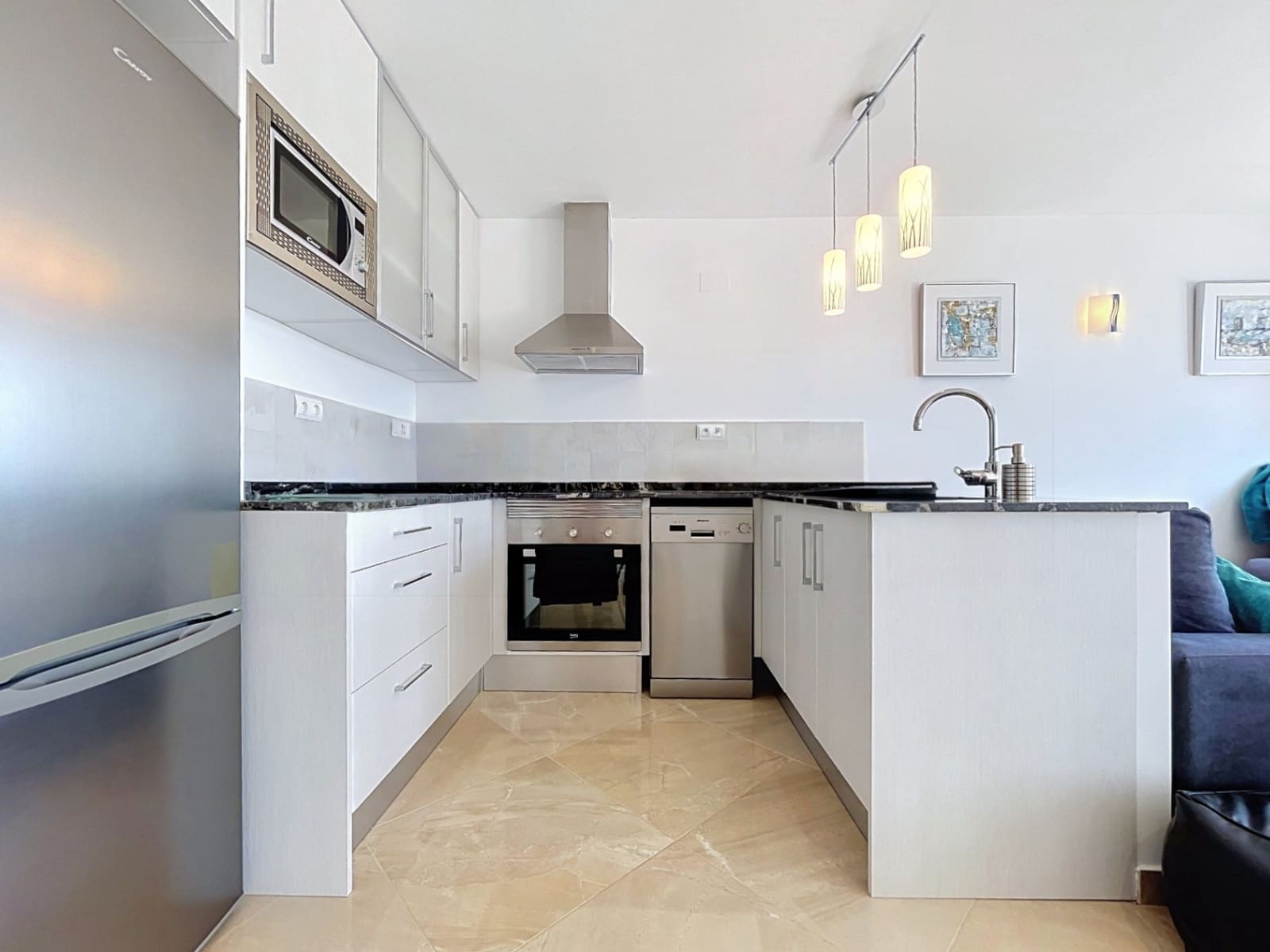 5 sypialnia Willa na sprzedaż w Callosa d'En Sarria z basenem garażem - 745 000 € (Ref: 9937102)