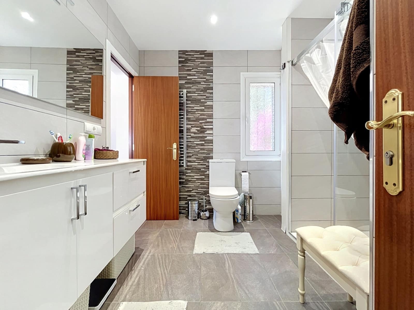 5 sypialnia Willa na sprzedaż w Callosa d'En Sarria z basenem garażem - 745 000 € (Ref: 9937102)