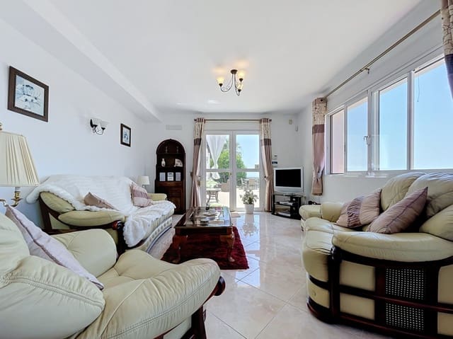 5 sypialnia Willa na sprzedaż w Callosa d'En Sarrià z basenem garażem - 745 000 € (Ref: 9937102)