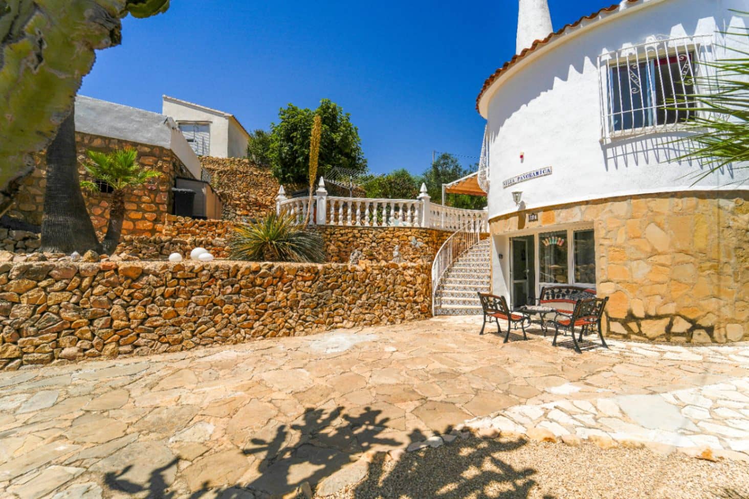 5 bedroom Villa for sale in La Nucia with pool garage - € 535,000 (Ref: 9941513)