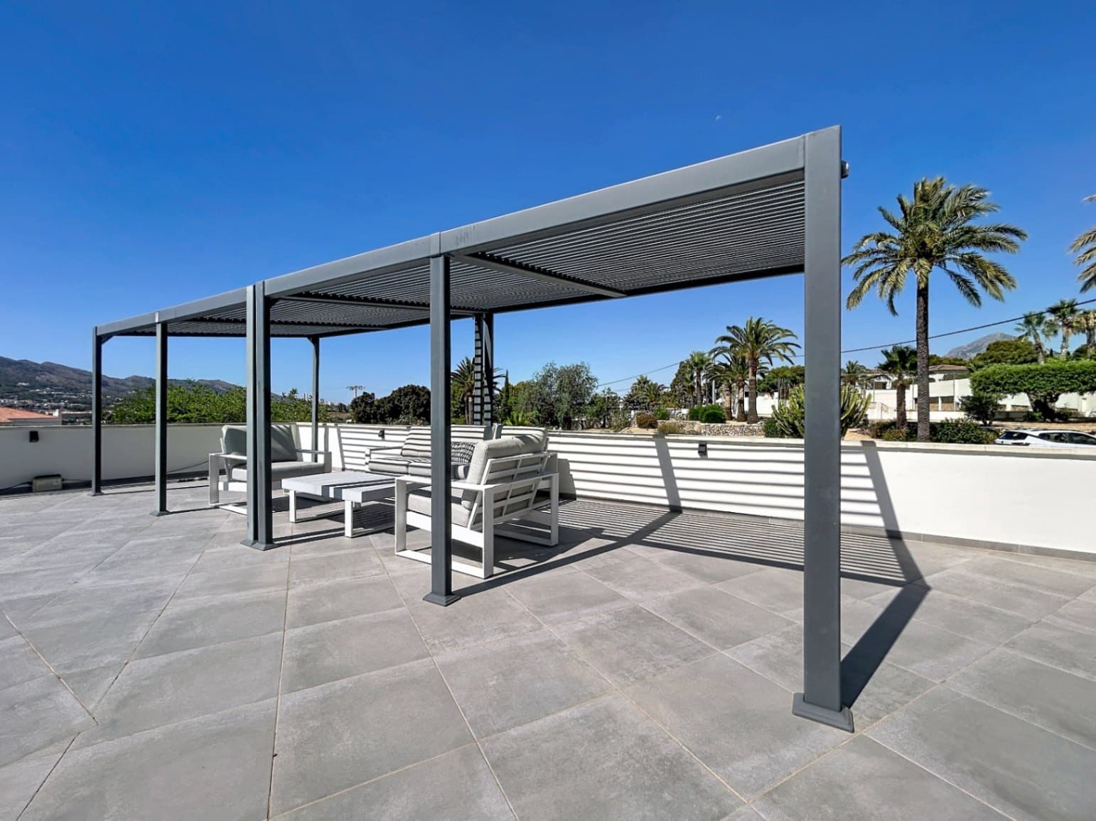 5 bedroom Villa for sale in Altea with pool garage - € 2,700,000 (Ref: 9956583)