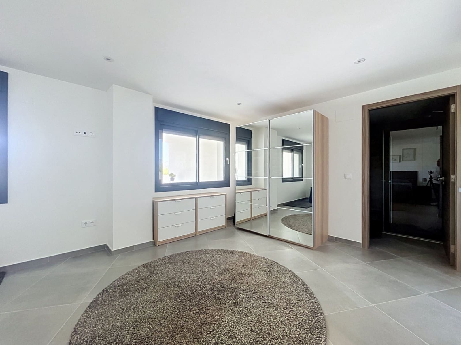 5 bedroom Villa for sale in Altea with pool garage - € 2,700,000 (Ref: 9956583)
