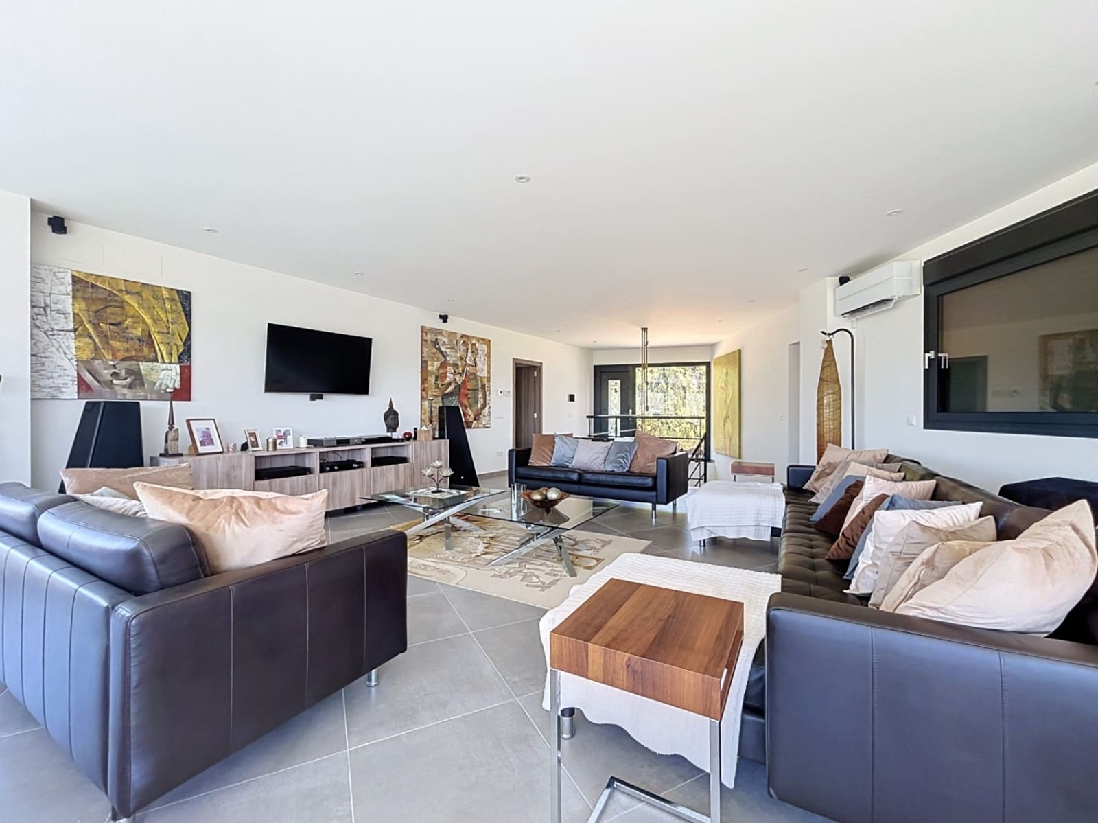 5 bedroom Villa for sale in Altea with pool garage - € 2,700,000 (Ref: 9956583)