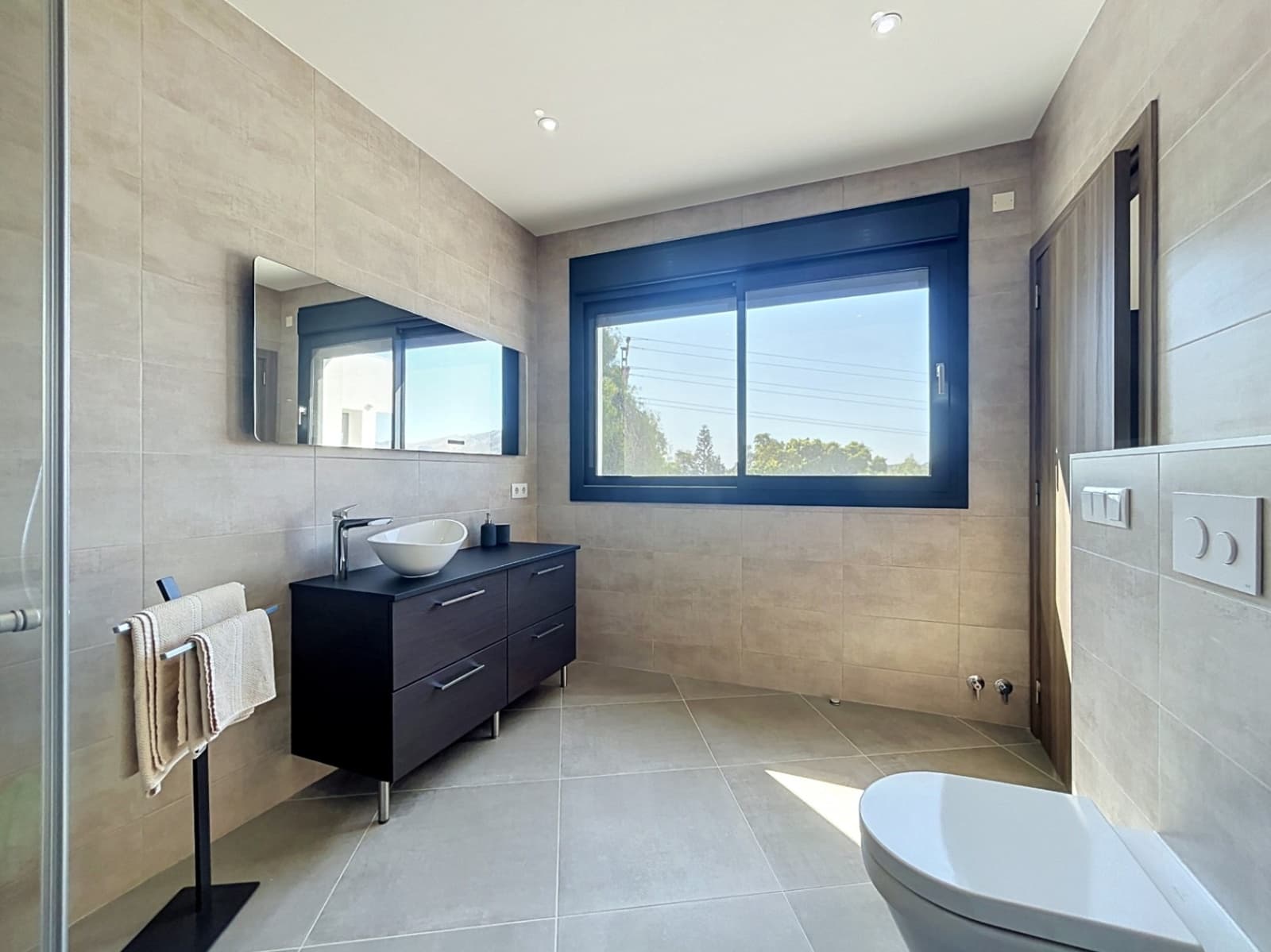 5 bedroom Villa for sale in Altea with pool garage - € 2,700,000 (Ref: 9956583)