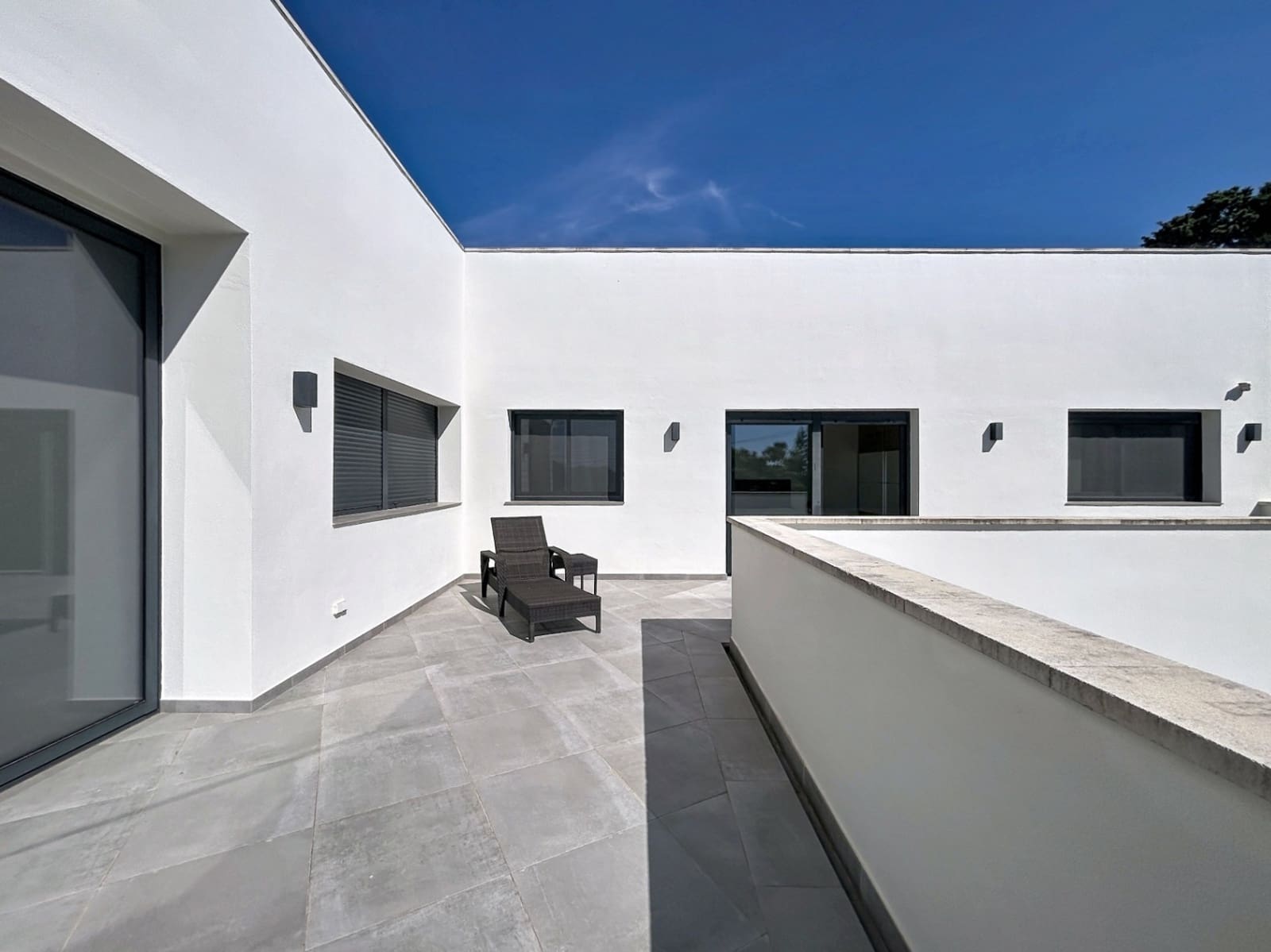 5 bedroom Villa for sale in Altea with pool garage - € 2,700,000 (Ref: 9956583)