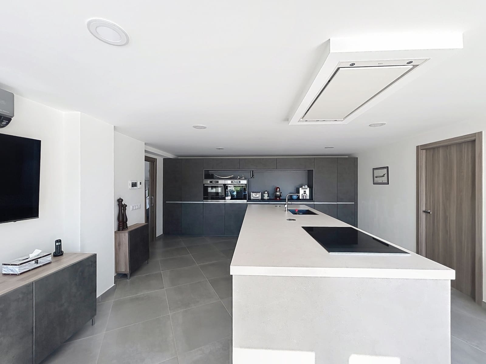 5 bedroom Villa for sale in Altea with pool garage - € 2,700,000 (Ref: 9956583)