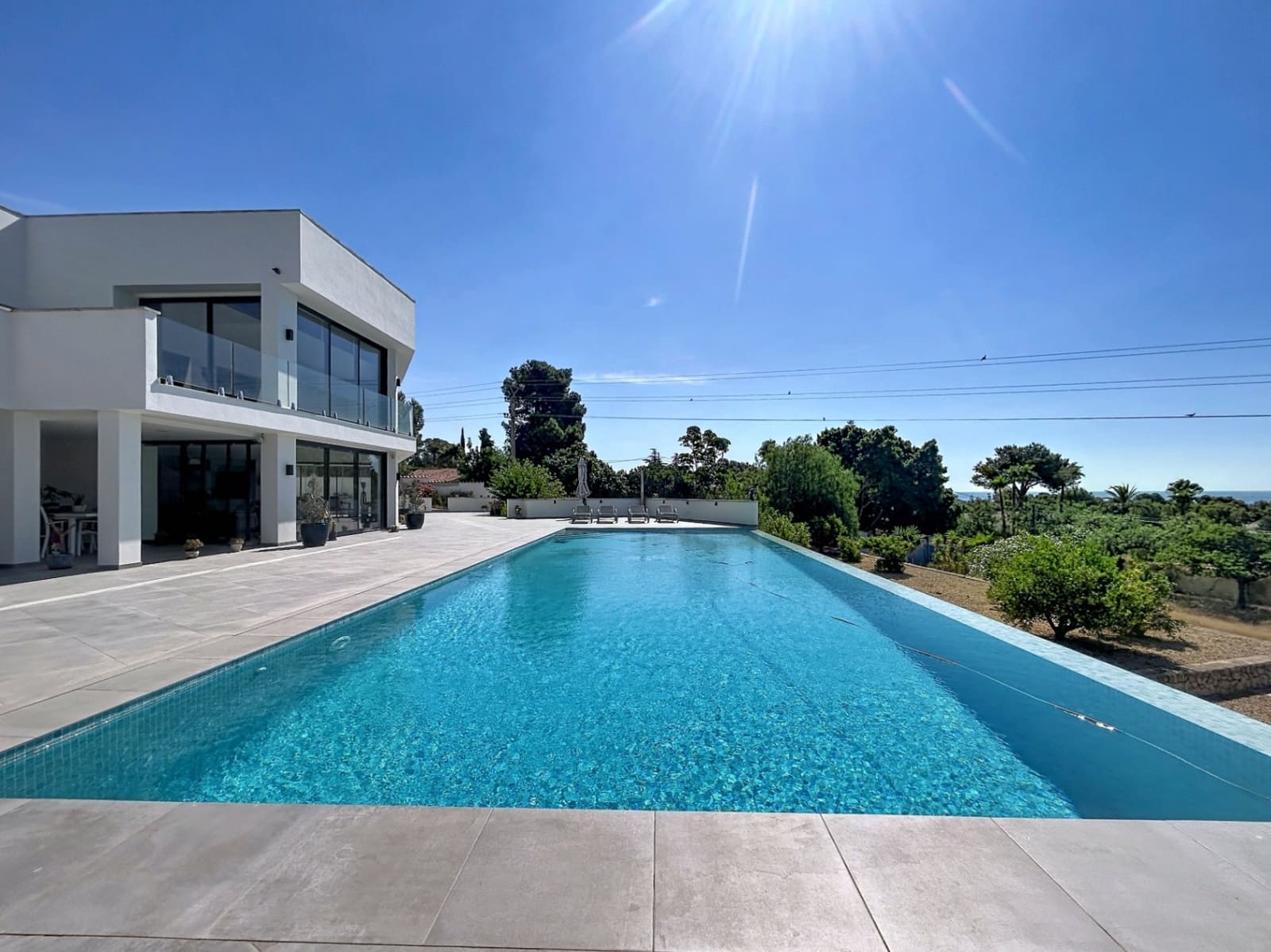 5 bedroom Villa for sale in Altea with pool garage - € 2,700,000 (Ref: 9956583)