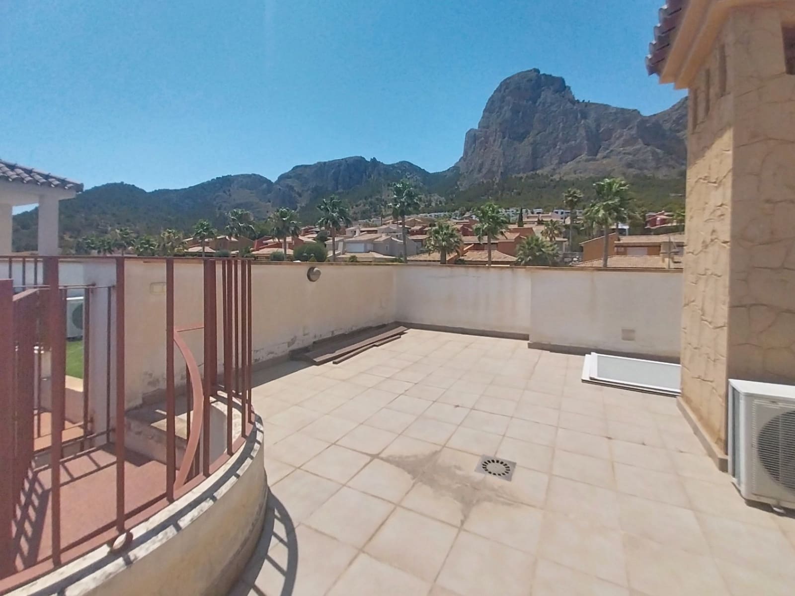 2 soveværelse Bungalow til salg i Polop med swimmingpool garage - € 359.375 (Ref: 9958389)