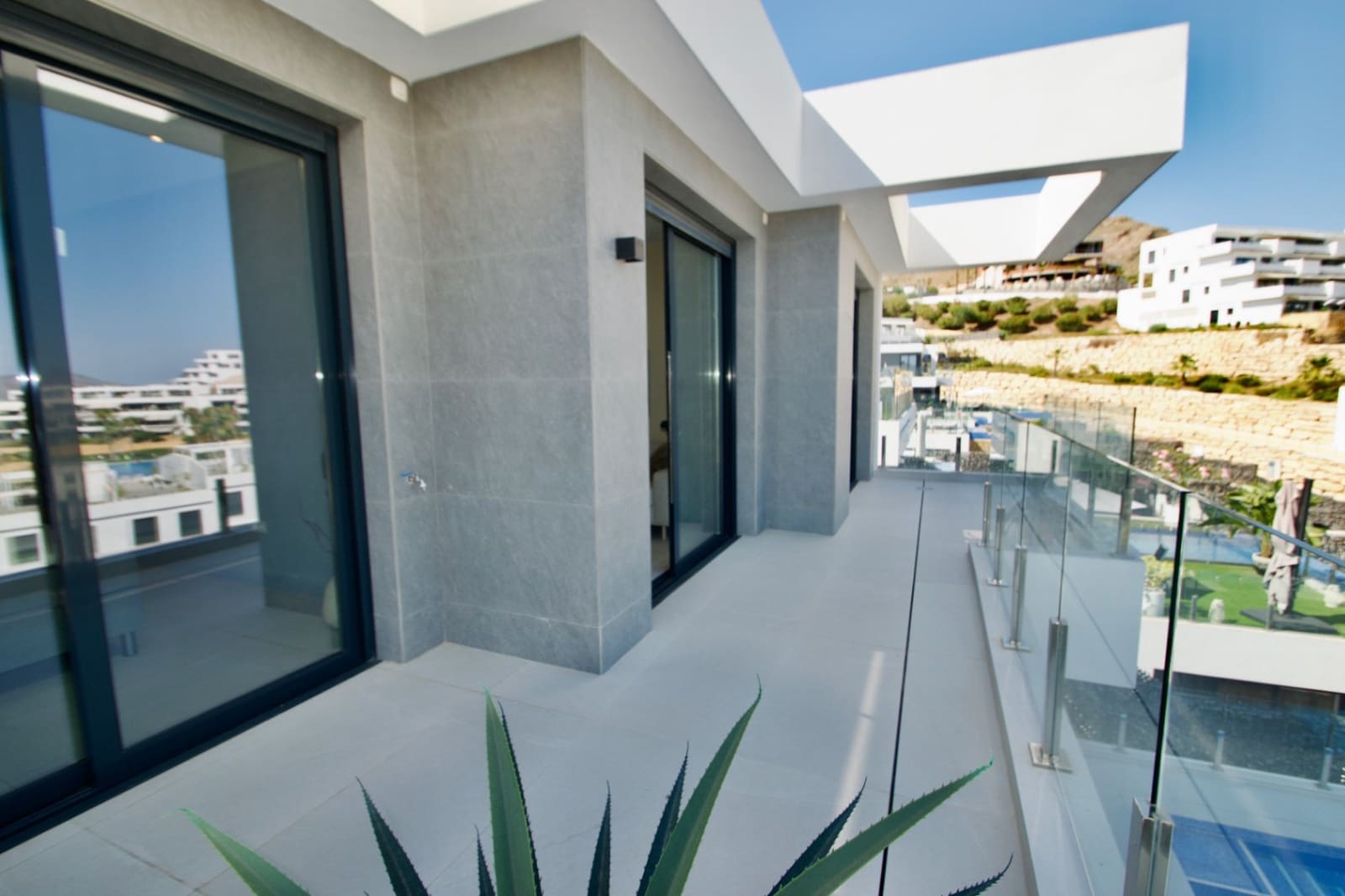 4 soveværelse Villa til salg i Finestrat med swimmingpool garage - € 1.735.000 (Ref: 9965785)