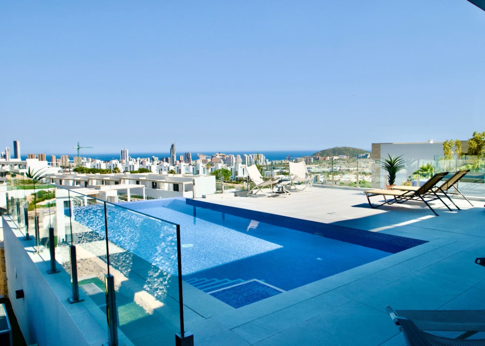 4 soveværelse Villa til salg i Finestrat med swimmingpool garage - € 1.735.000 (Ref: 9965785)