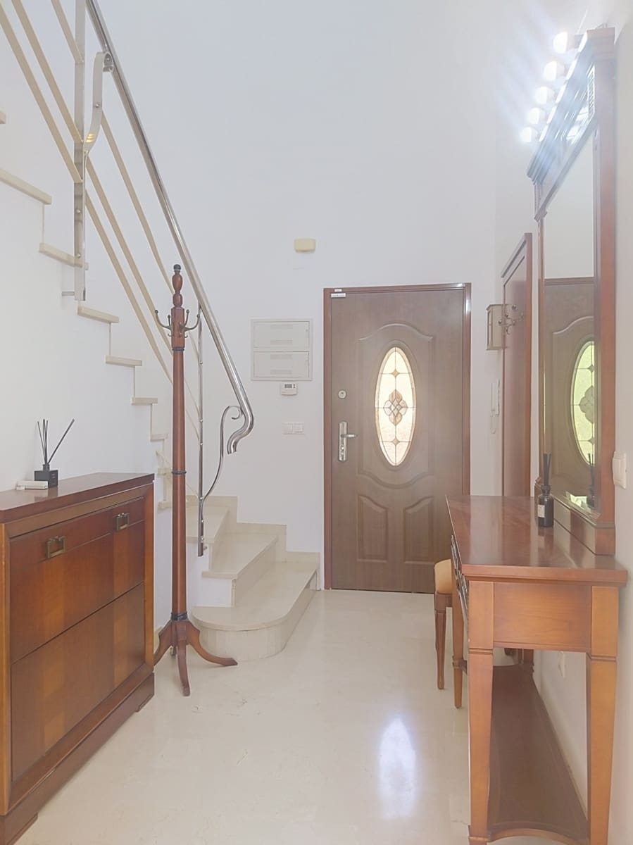 4 quarto Moradia para venda em Finestrat com piscina garagem - 950 000 € (Ref: 9965928)