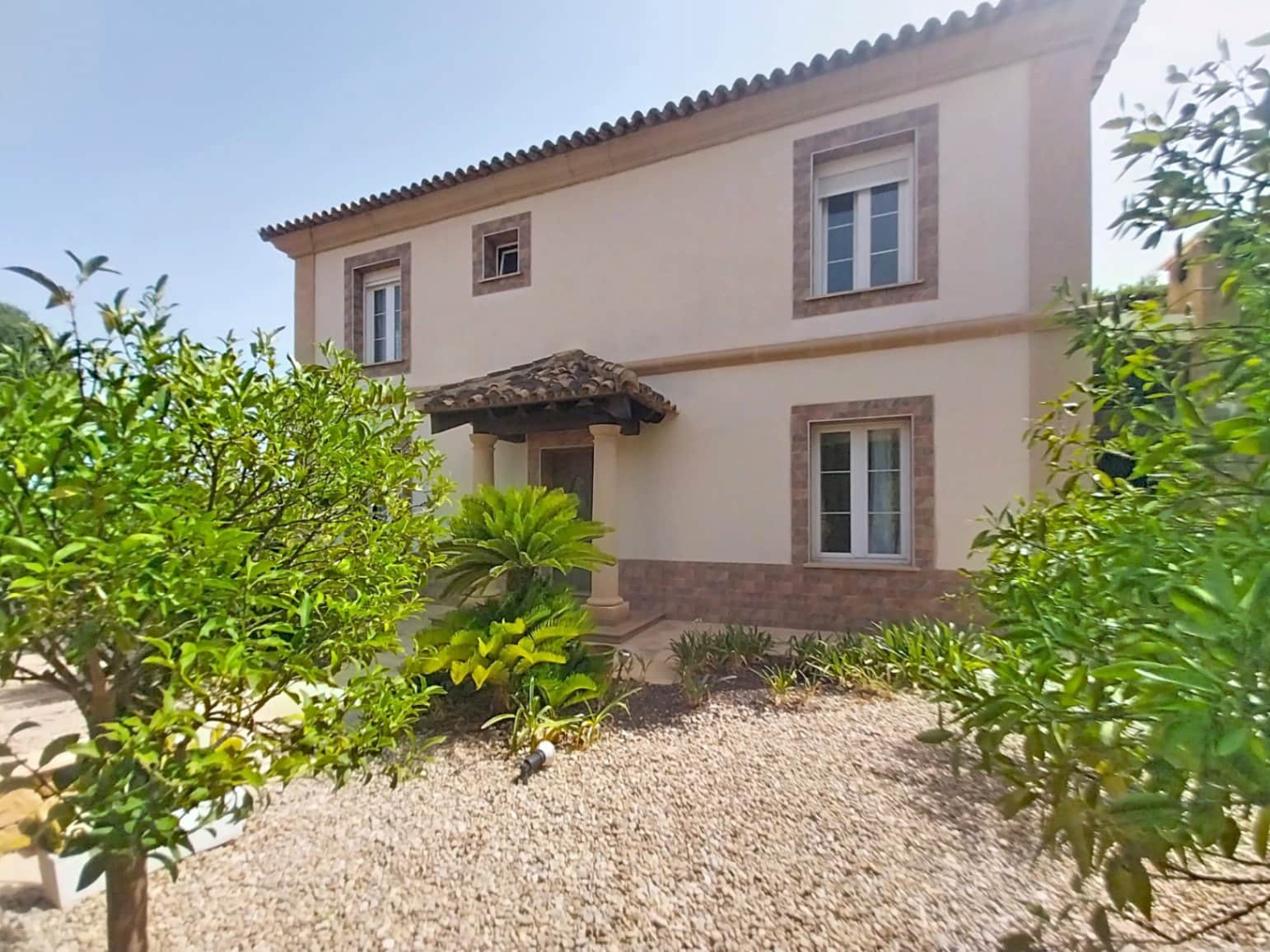 4 quarto Moradia para venda em Finestrat com piscina garagem - 950 000 € (Ref: 9965928)