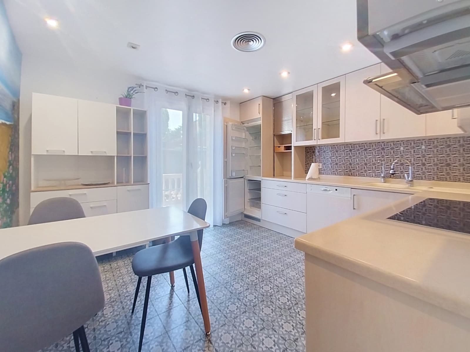 4 quarto Moradia para venda em Finestrat com piscina garagem - 950 000 € (Ref: 9965928)
