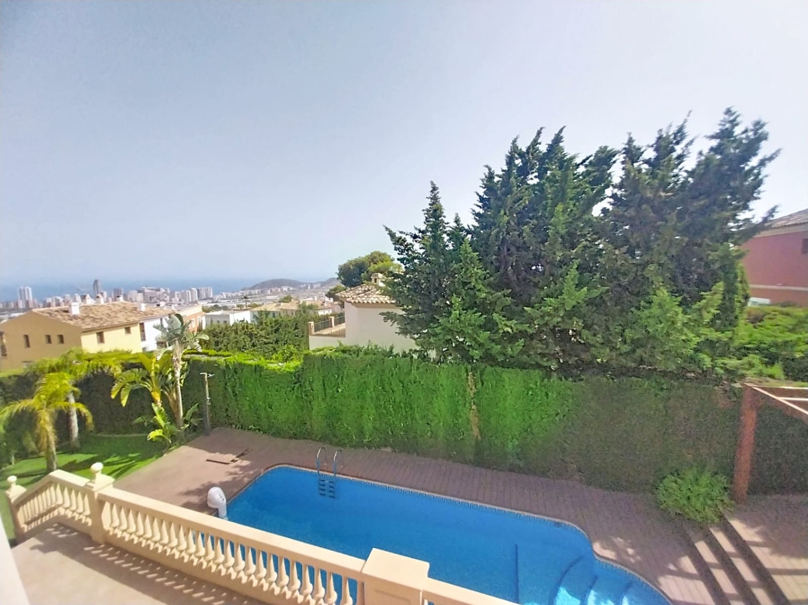 4 quarto Moradia para venda em Finestrat com piscina garagem - 950 000 € (Ref: 9965928)