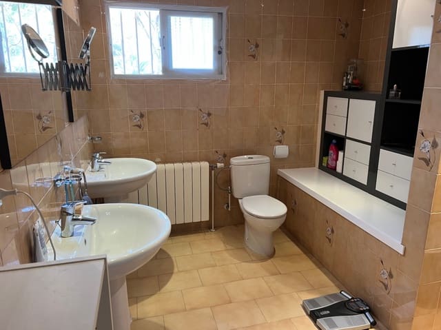 3 bedroom Villa for sale in Finestrat Pueblo, Finestrat with pool garage - € 689,000 (Ref: 9974267)