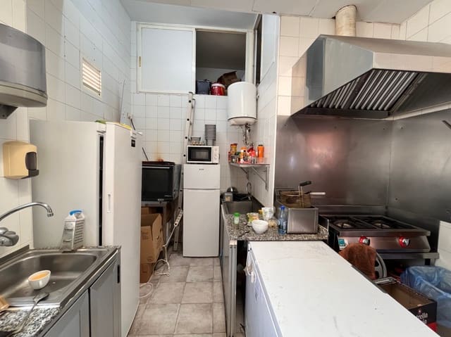 Comercial para venda em Altea - 199 000 € (Ref: 9974371)
