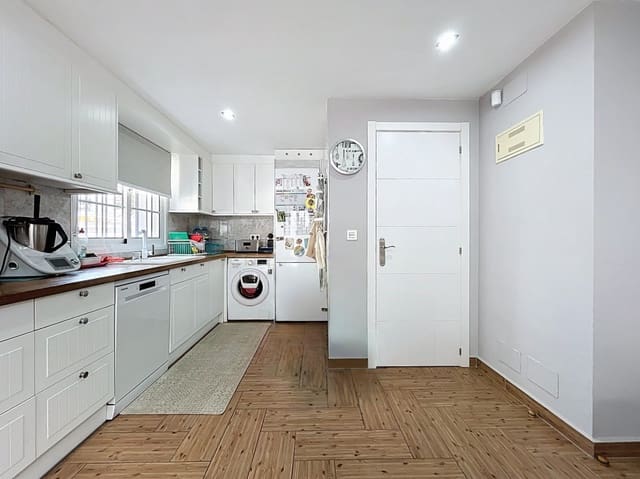 4 soveværelse Villa til salg i Albir, Alfaz del Pi / L'Alfàs del Pi med swimmingpool garage - € 599.000 (Ref: 9980636)