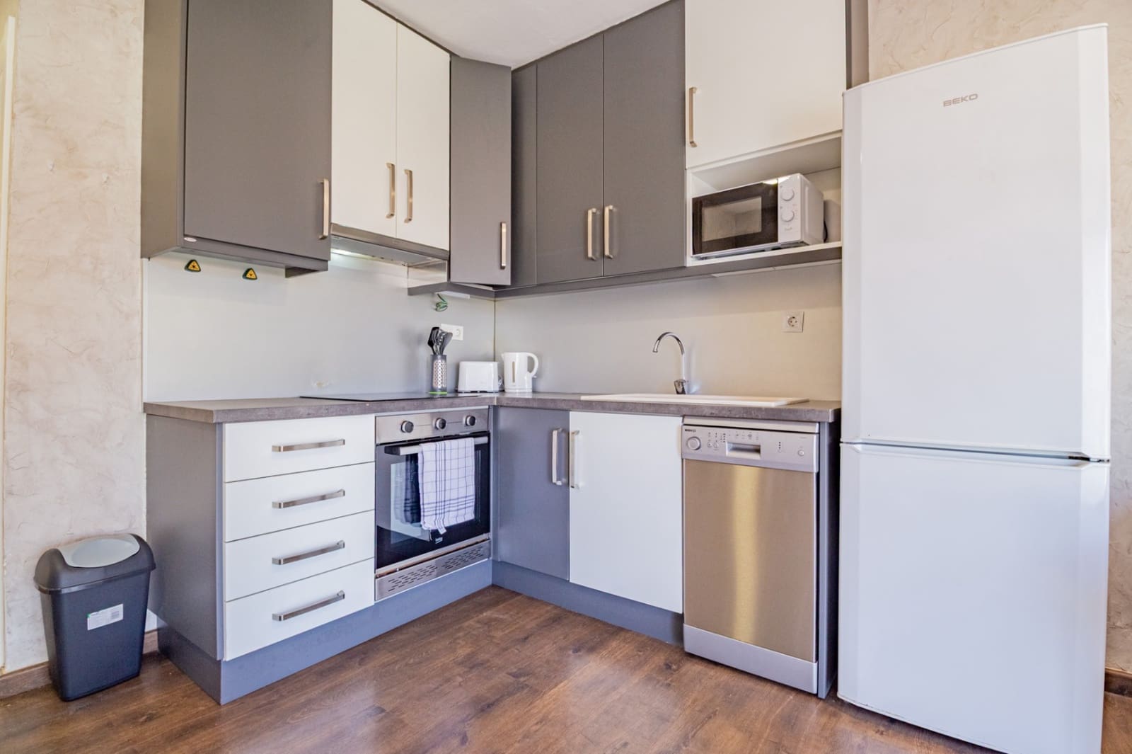 1 Zimmer Bungalow zu vermieten in Albir mit Garage - 950 € (Ref: 9997572)