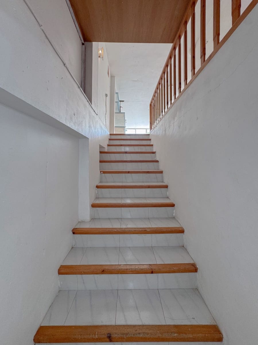 Commerciale in vendita in Altea - 250.000 € (Rif: 9997573)