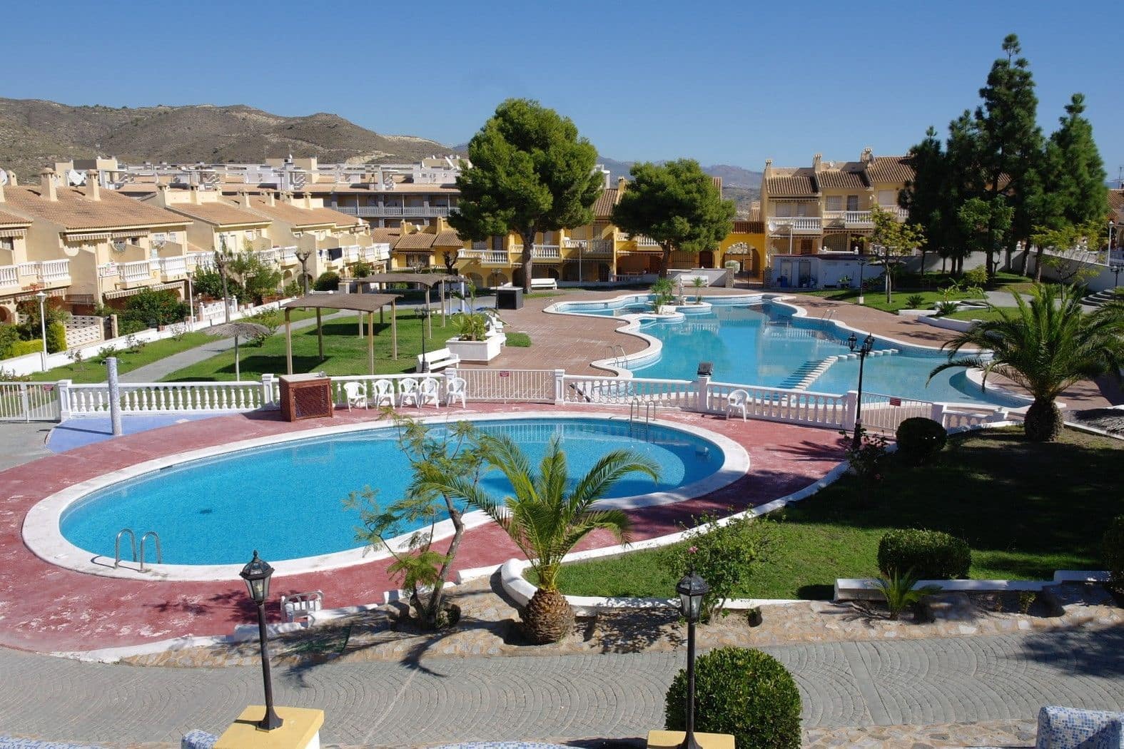 2 sovrum Semi-fristående Villa till salu i El Campello med pool garage - 249 000 € (Ref: 10044594)