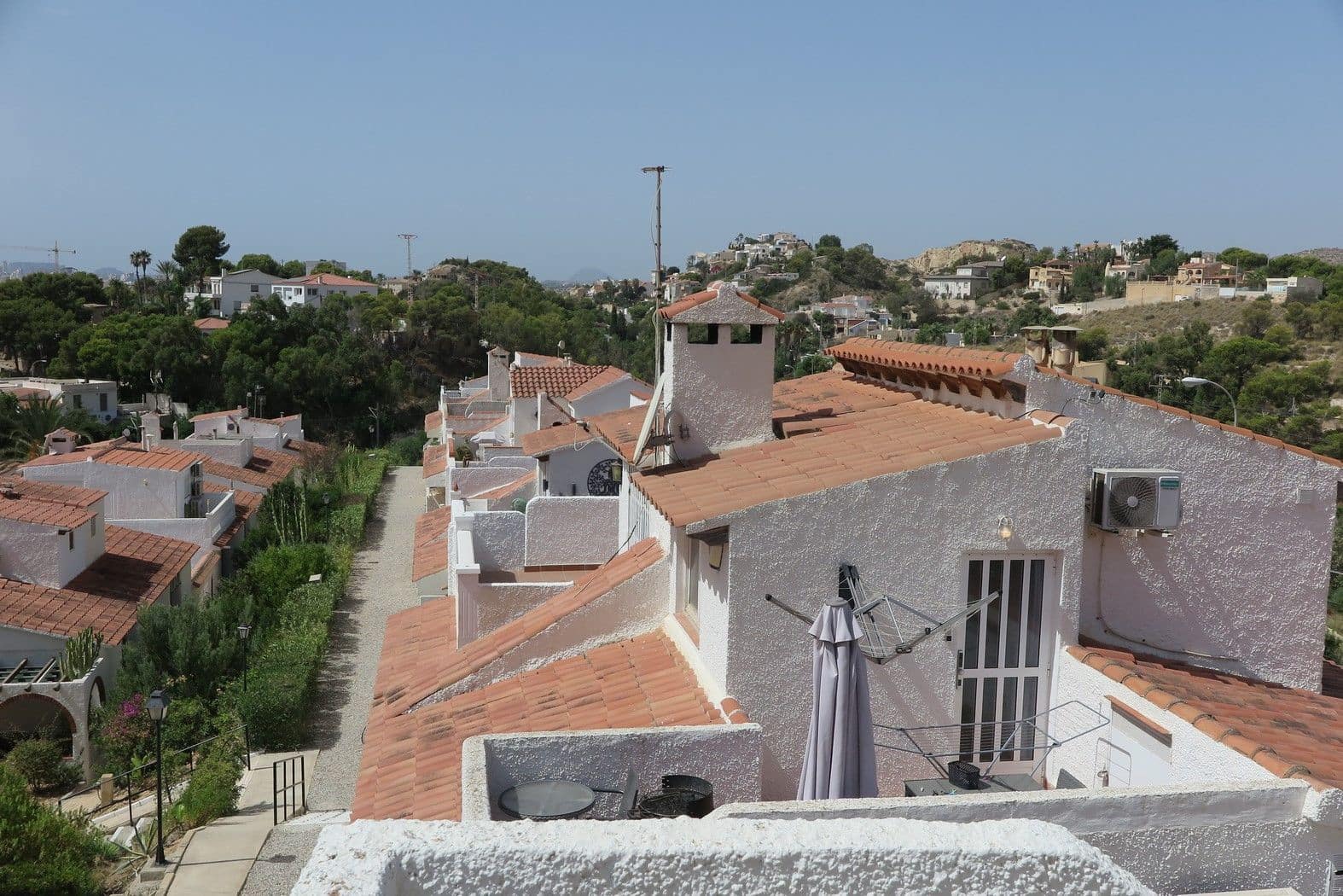 4 sovrum Semi-fristående Villa till salu i El Campello med pool - 299 000 € (Ref: 10044595)