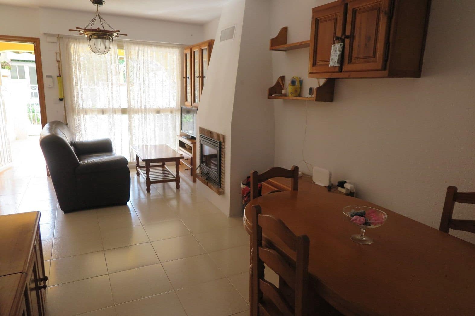 Pareado de 3 habitaciones en El Campello en alquiler con piscina garaje - 1.000 € (Ref: 10049978)