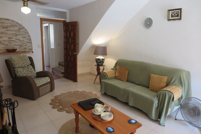 2 bedroom Semi-detached Villa for sale in El Campello with pool - € 209,000 (Ref: 10094262)