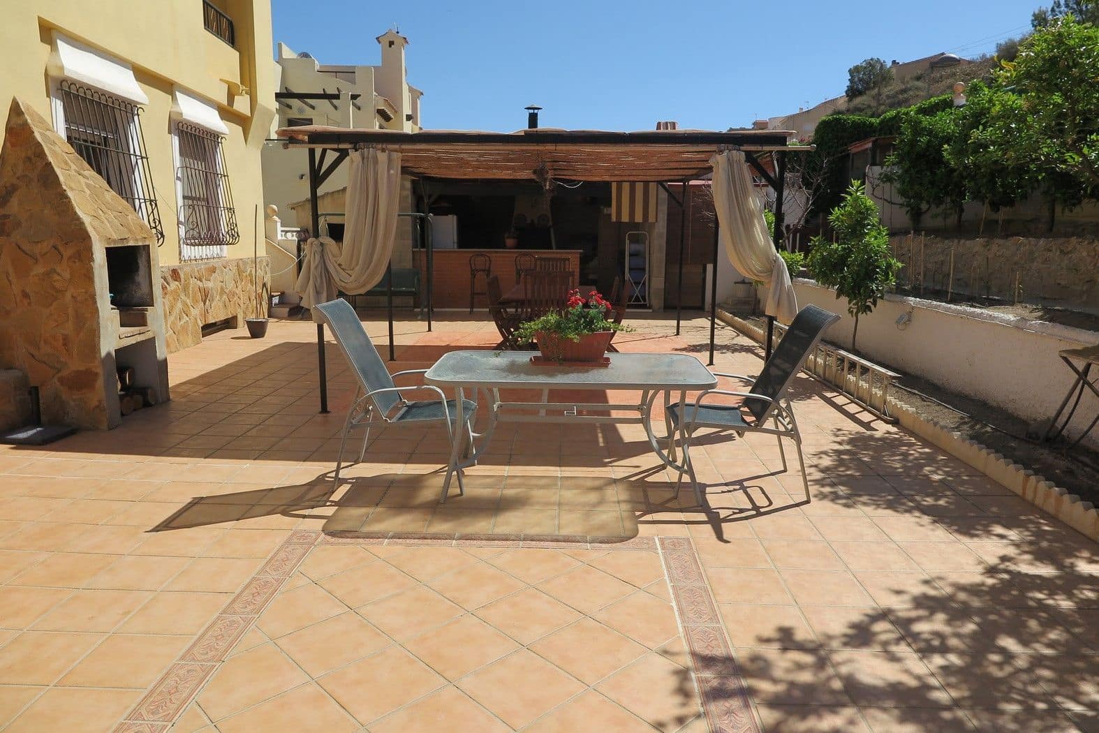 4 bedroom Villa for sale in El Campello with pool garage - € 515,000 (Ref: 3705679)