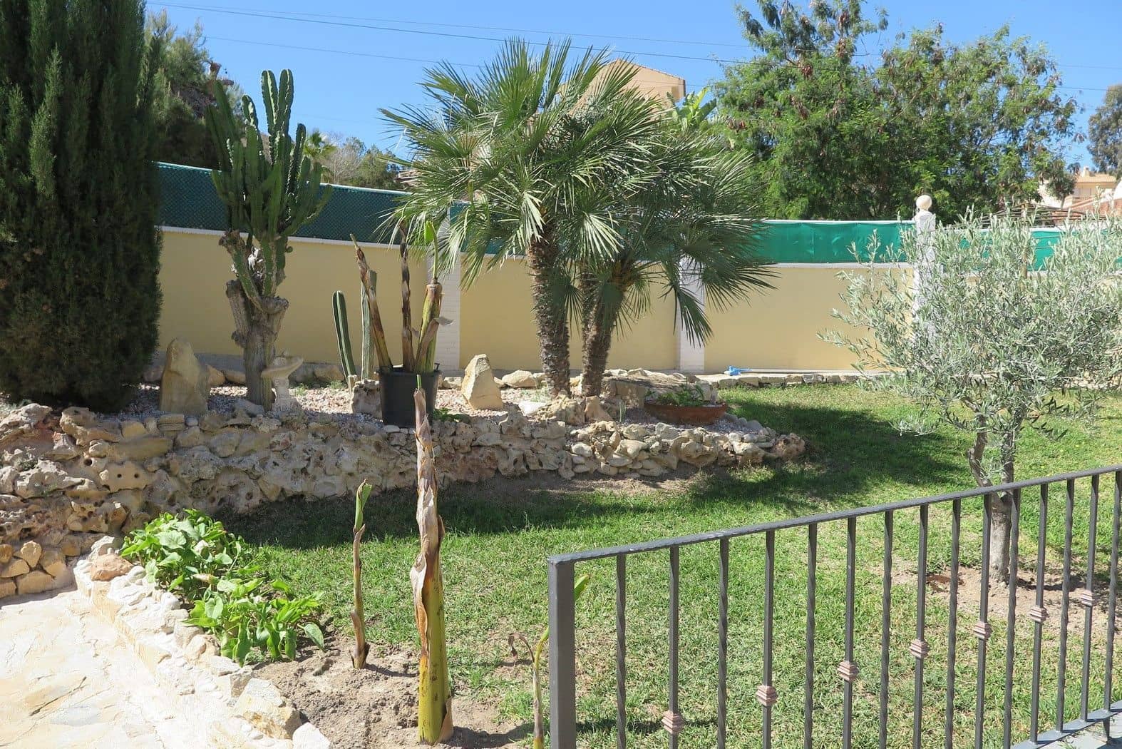 4 bedroom Villa for sale in El Campello with pool garage - € 515,000 (Ref: 3705679)