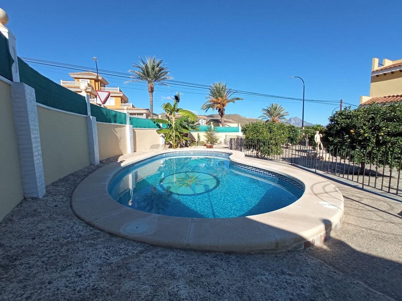 4 bedroom Villa for sale in El Campello with pool garage - € 515,000 (Ref: 3705679)