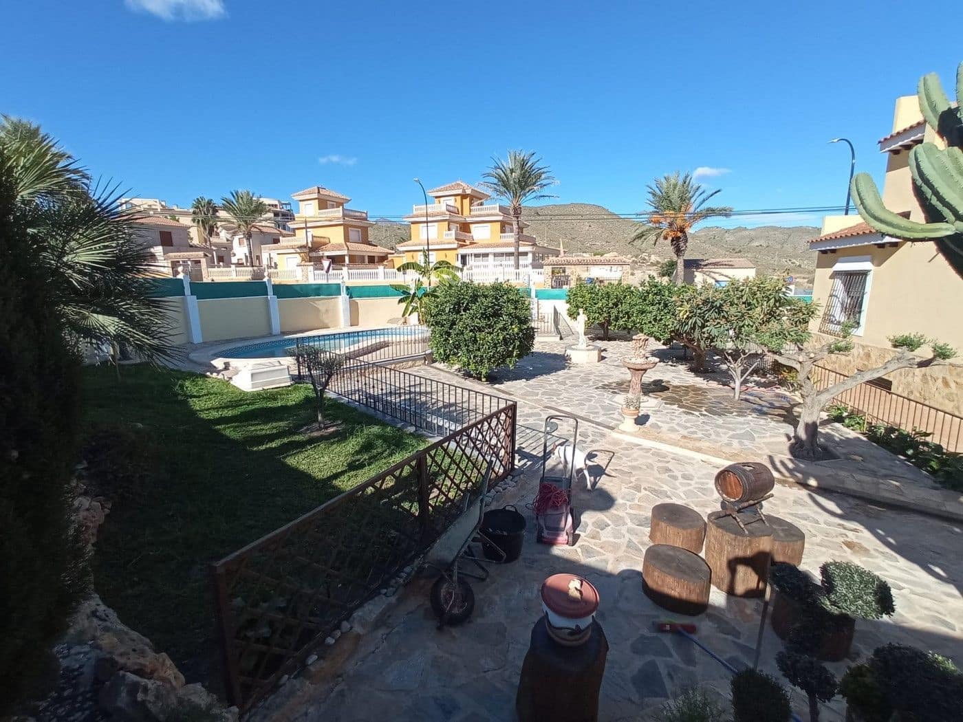 4 bedroom Villa for sale in El Campello with pool garage - € 515,000 (Ref: 3705679)