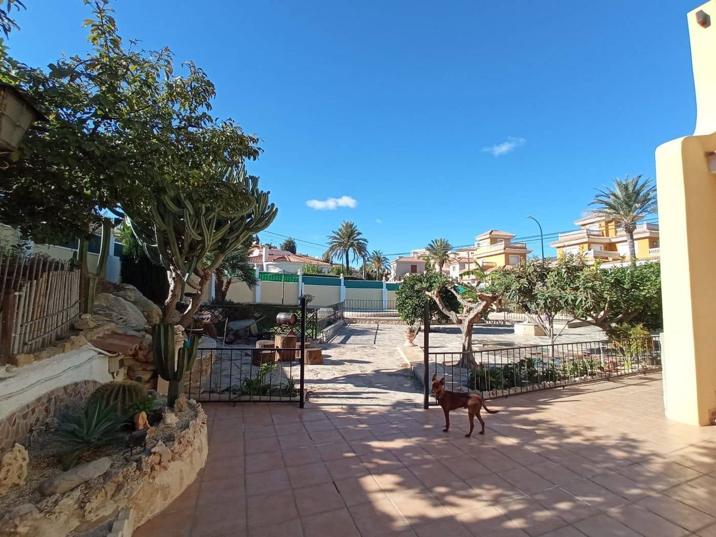 4 bedroom Villa for sale in El Campello with pool garage - € 515,000 (Ref: 3705679)