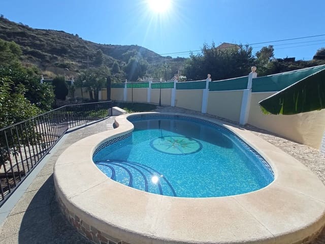 Chalet de 4 habitaciones en Cala d'Or, El Campello en venta con piscina garaje - 515.000 € (Ref: 3705679)